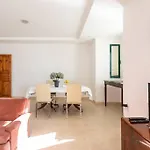 Penthouse With Roof Terrace And Sea Views דירה *