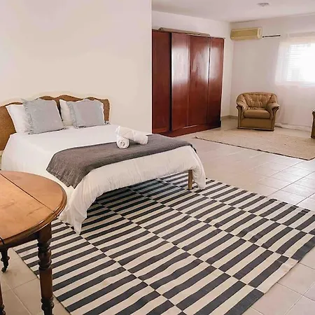Penthouse With Roof Terrace And Sea Views شقة