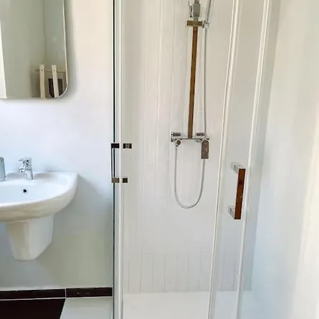 Penthouse With Roof Terrace And Sea Views