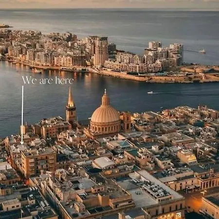 Penthouse With Roof Terrace And Sea Views * La Valeta