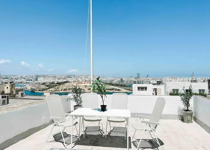Penthouse With Roof Terrace And Sea Views Apartamento *