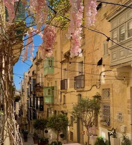 Penthouse With Roof Terrace And Sea Views Apartamento Valeta