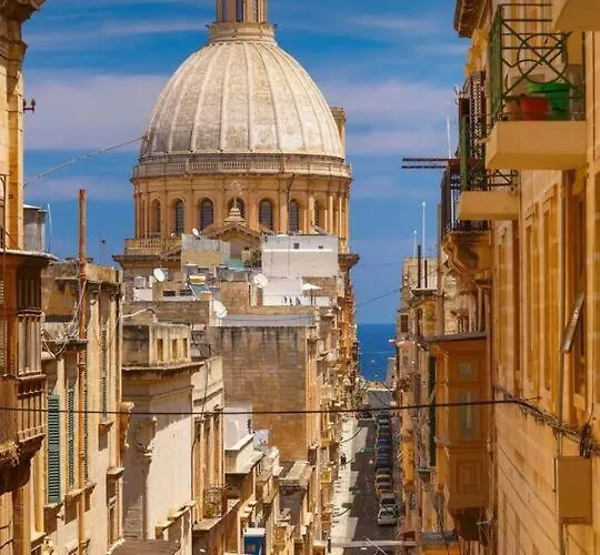 Penthouse With Roof Terrace And Sea Views Valeta