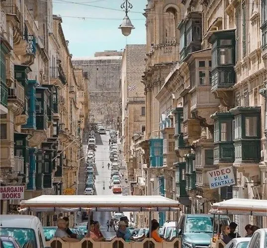 Apartamento Penthouse With Roof Terrace And Sea Views Valeta