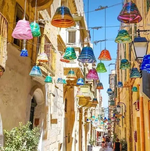 Penthouse With Roof Terrace And Sea Views