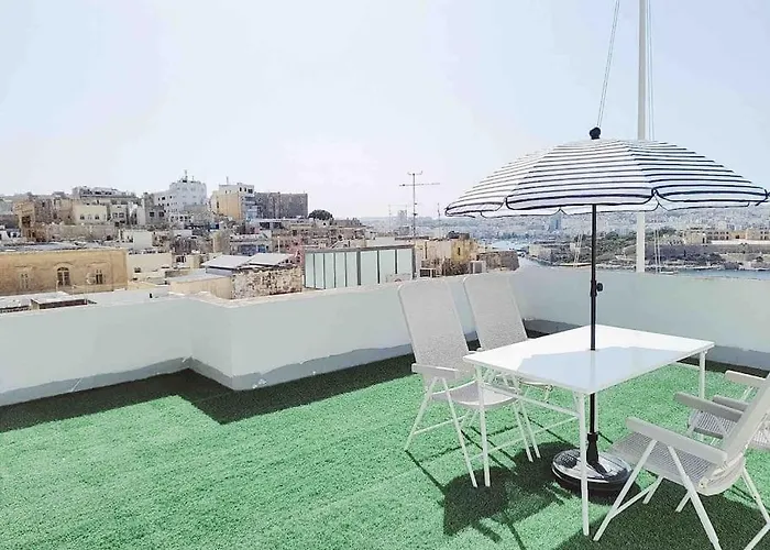 Penthouse With Roof Terrace And Sea Views Apartamento *